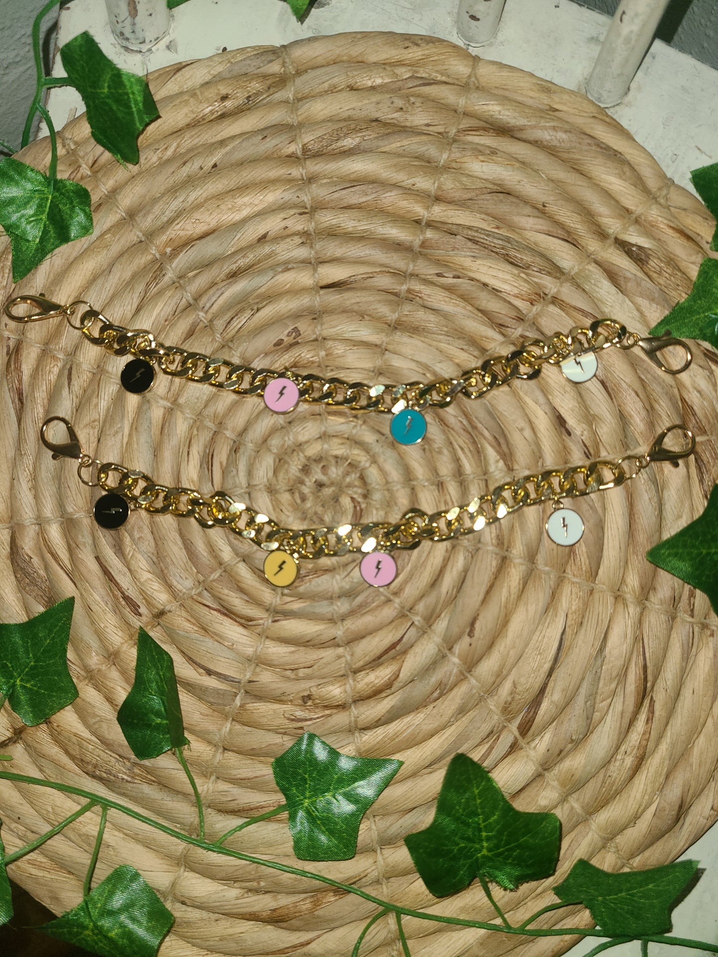 Large Hat Chains