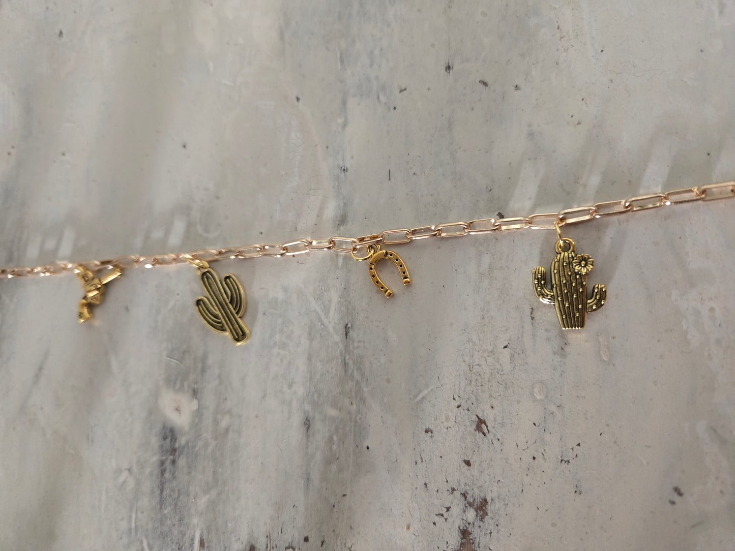 Small Hat Chains